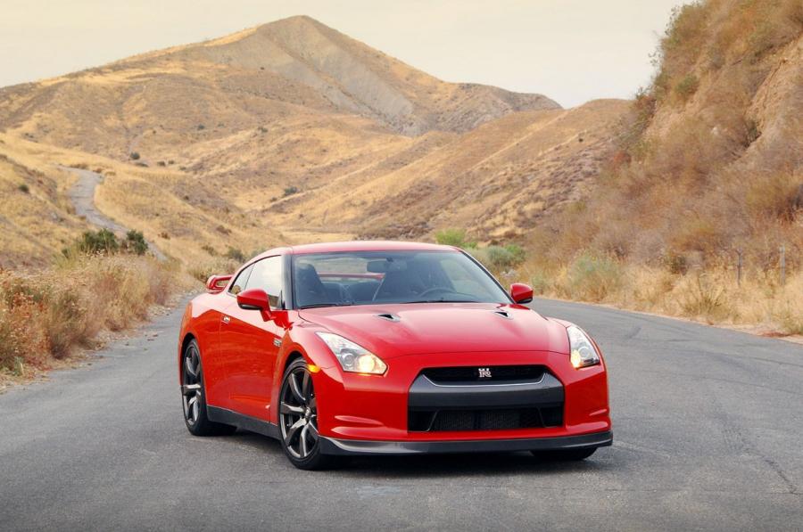  Nissan GT-R 2007 года  (фото 239 из 480)